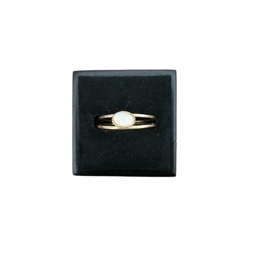 Size 6 Gold Tone Ring with White Oval Stone - Women's Fashion Ring